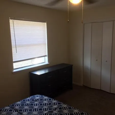 Fully Furnished Two Bedroom Apartment Lawton Exterior photo