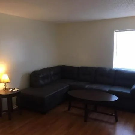 Fully Furnished Two Bedroom Apartment Lawton Exterior photo